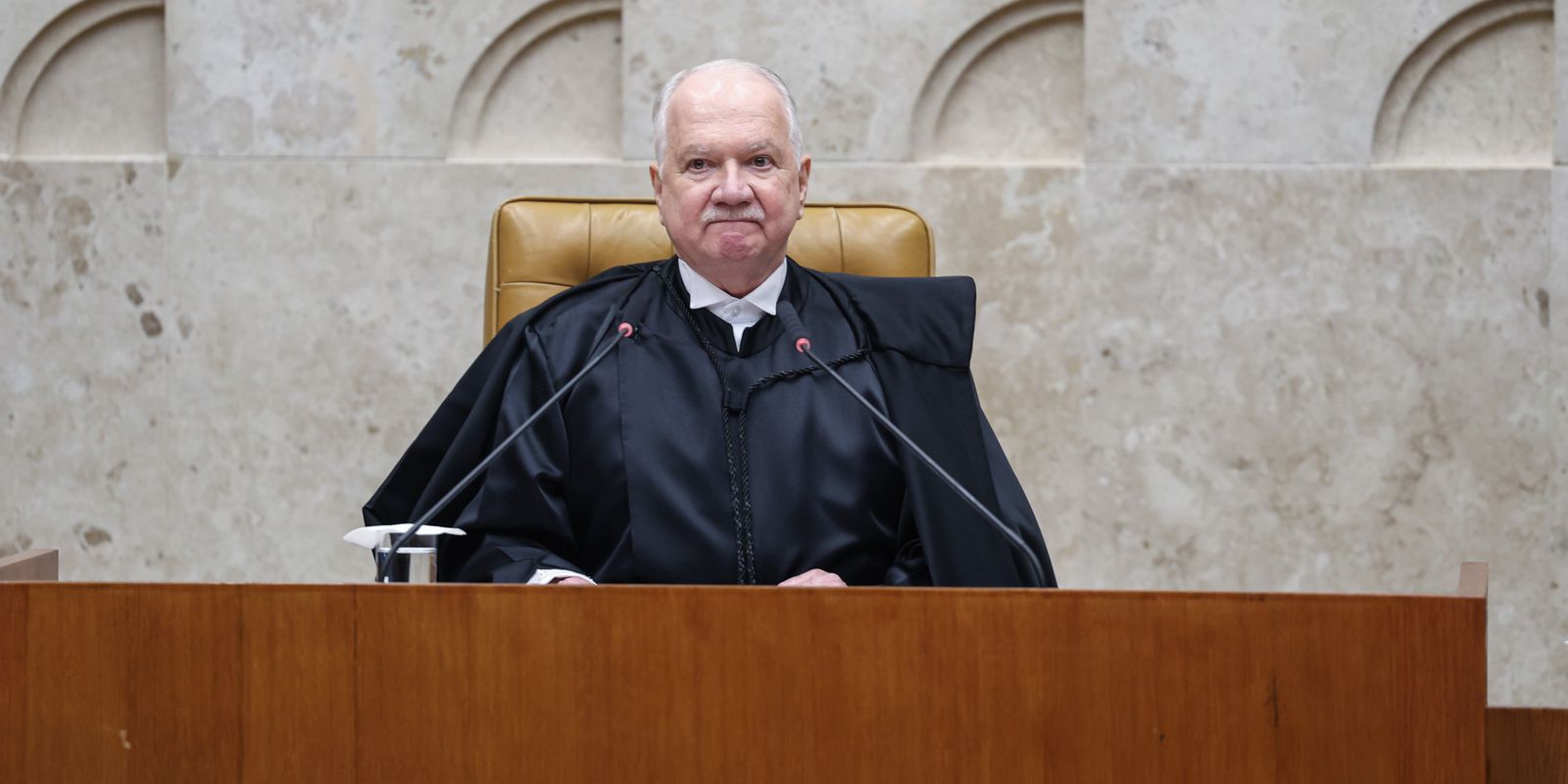 Fachin designa Cármen Lúcia para relatar proposta de código de ética no STF