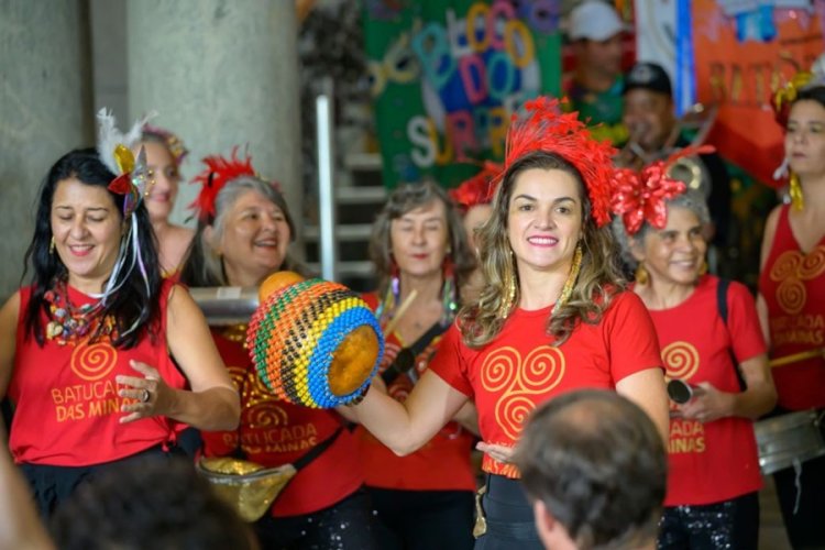 Destaques da imprensa mineira: carnaval, economia e política em foco
