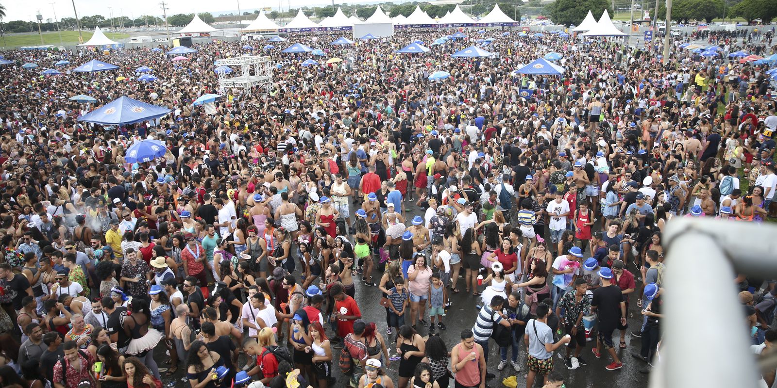 Carnaval exige precaução contra acidentes com rede elétrica, alerta Abradee