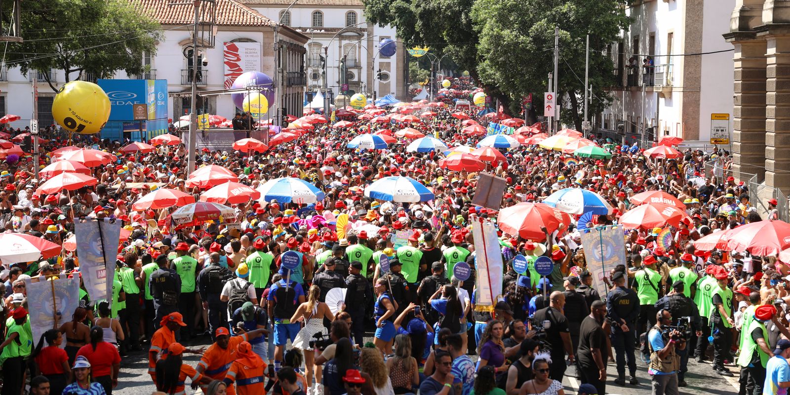 Rio de Janeiro registra queda de furtos e roubos de celulares no carnaval, informa governo