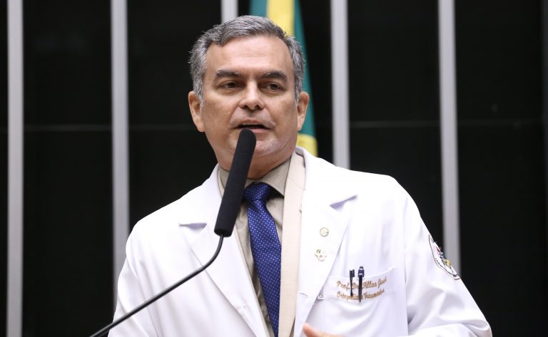 Câmara aprova diretrizes para atendimento de urgência a pessoas com transtorno mental