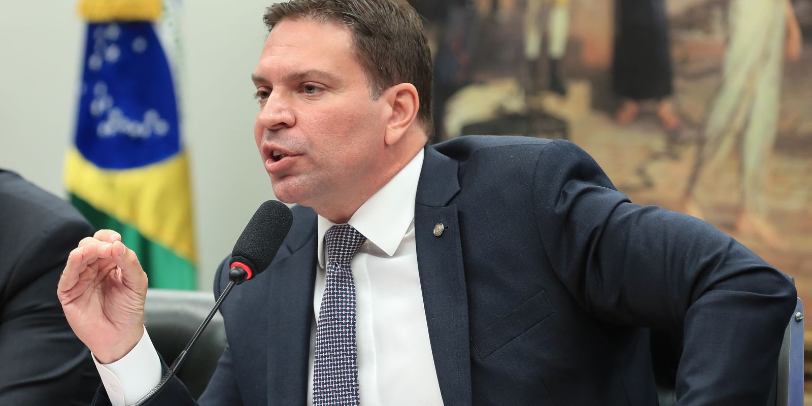 Alexandre Ramagem, foragido nos Estados Unidos, depõe ao STF