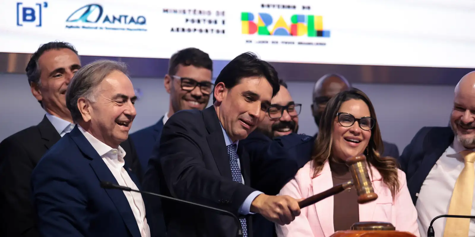 Governo projeta R$ 226 milhões em investimentos com leilão de três terminais portuários