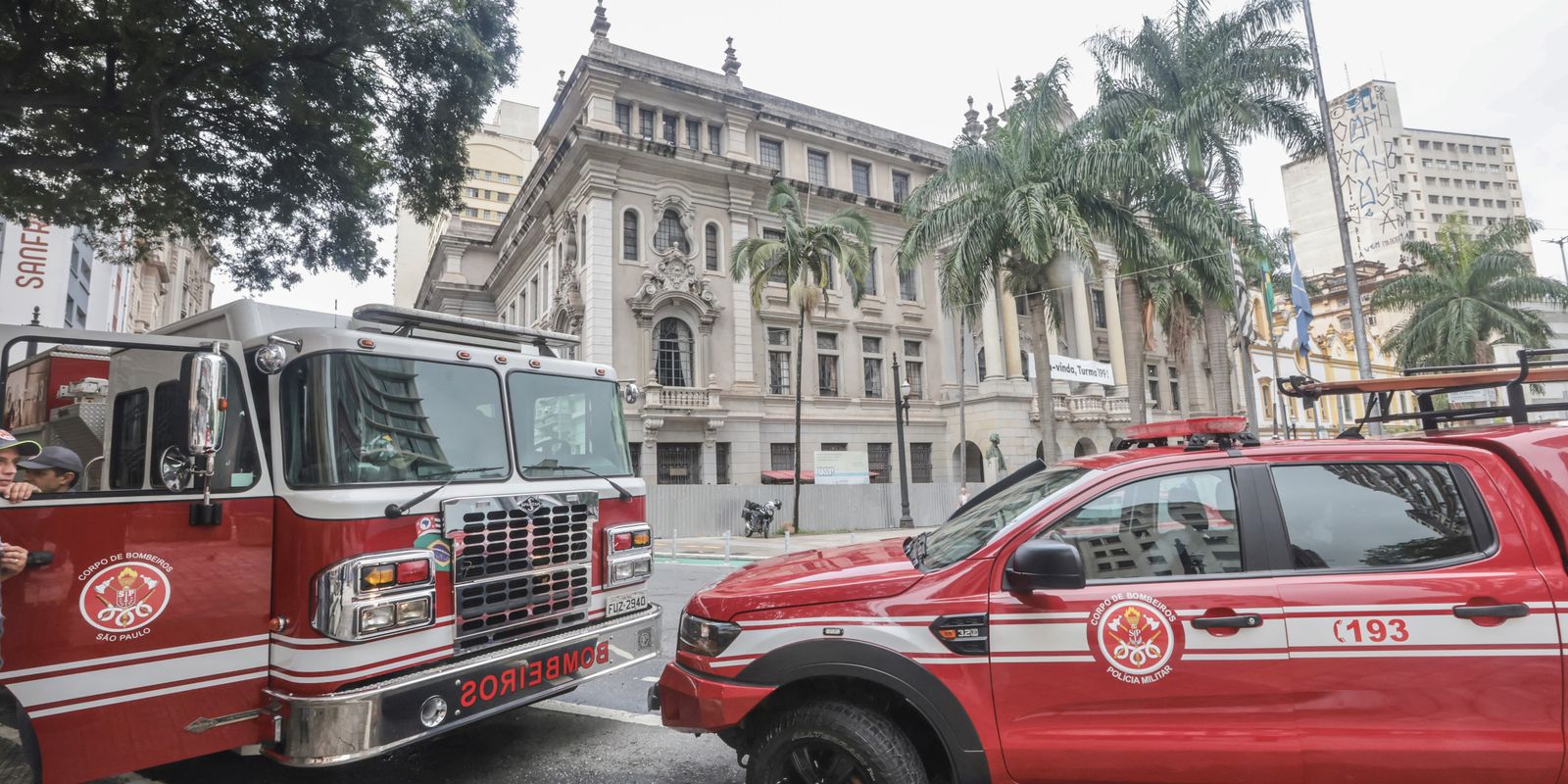 Fogo afeta edifício da Faculdade de Direito da USP em São Paulo