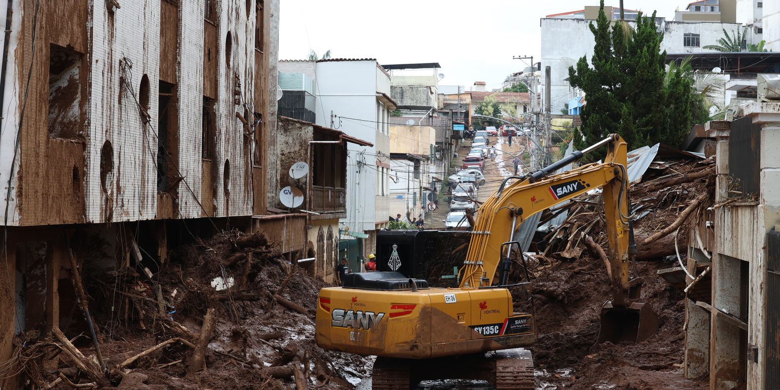Balanço de mortes em Minas Gerais sobe para 66