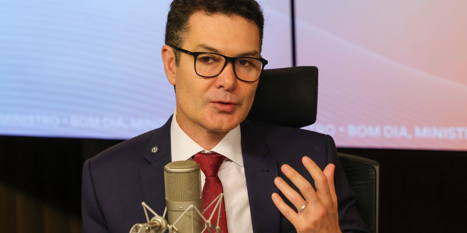 Ministro das Cidades destaca plano para regularizar terras da União