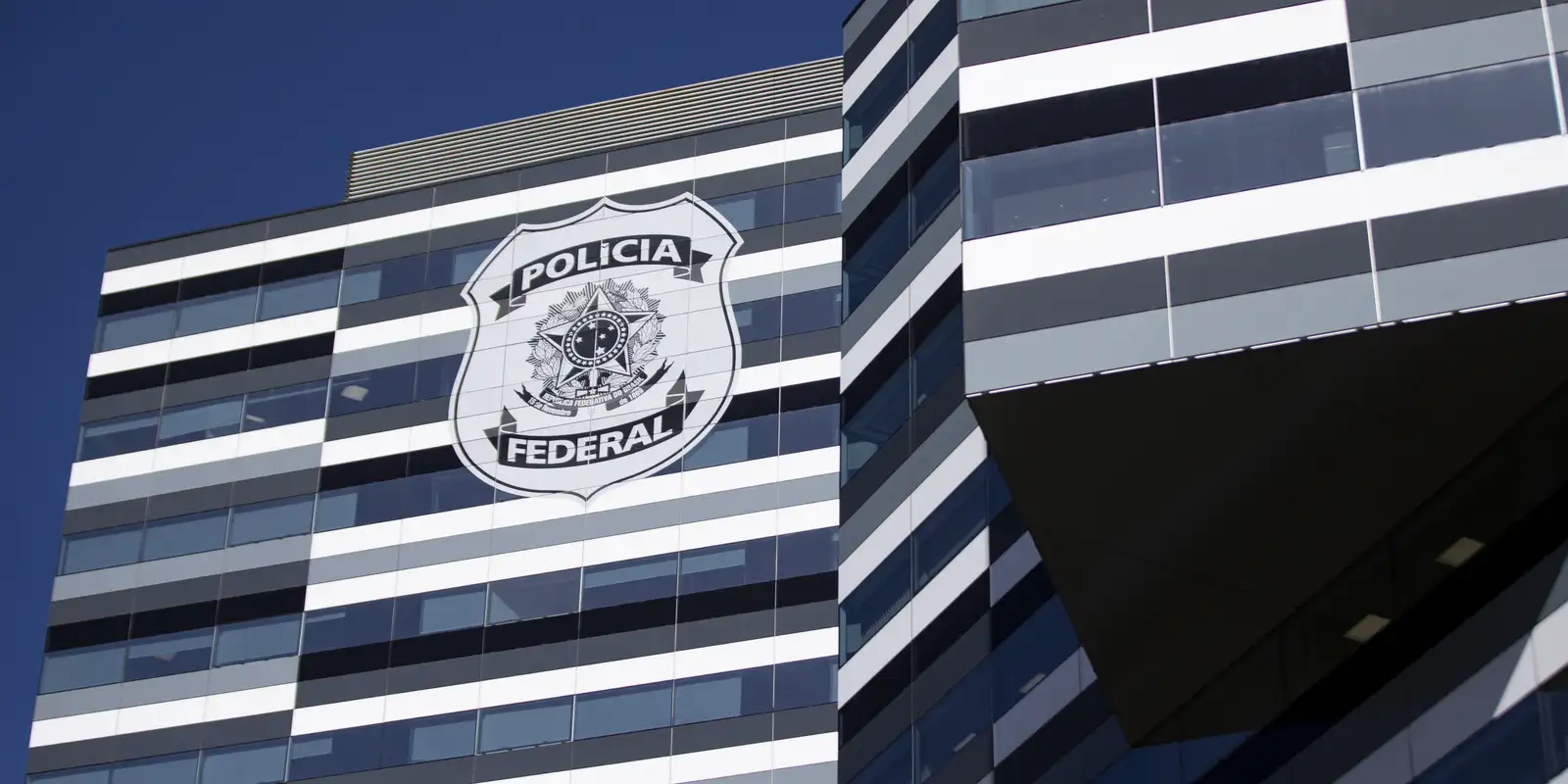 Polícia Federal investiga suposto vazamento de informações fiscais de ministros do STF