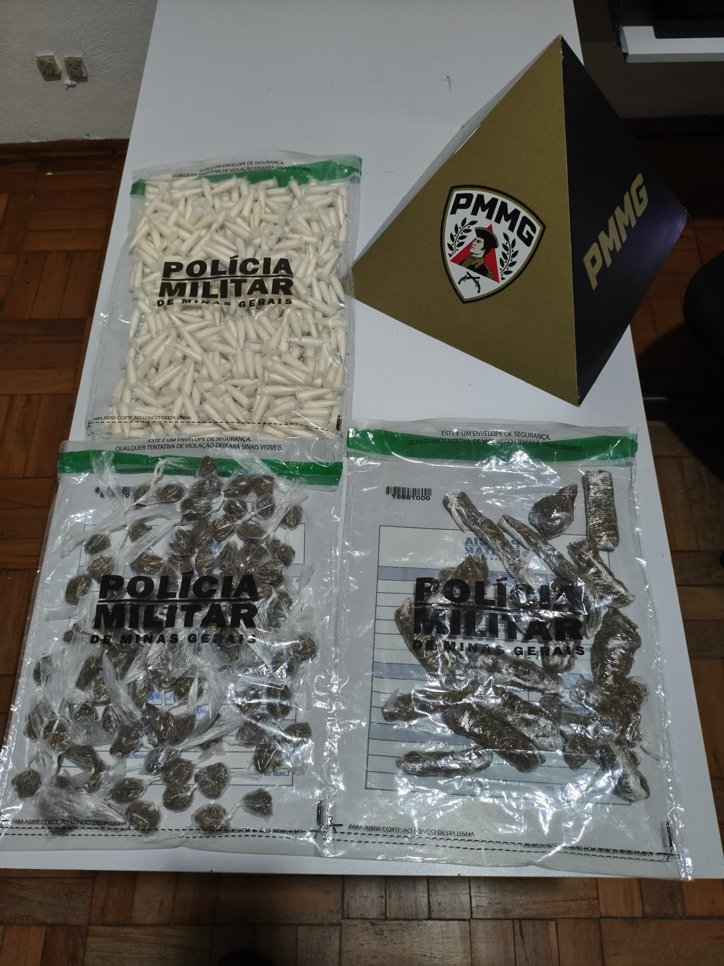 Polícia Militar apreende carga de cocaína e maconha em operação no Centro de Andrelândia