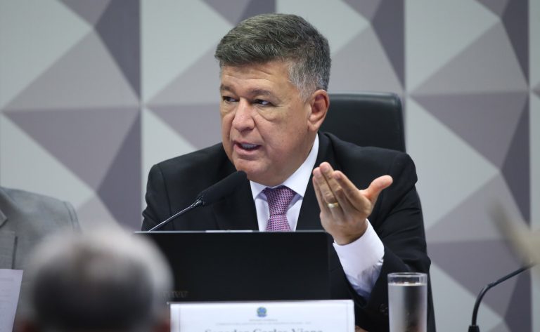 Presidente da CPMI do INSS planeja recorrer contra decisão do STF que liberou Vorcaro