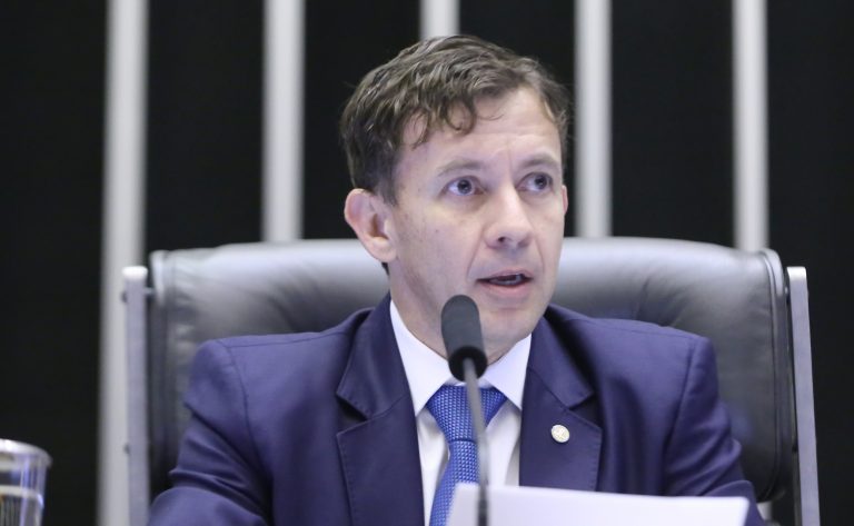 Projeto de lei busca detalhar maus-tratos em legislação de defesa da criança e do adolescente