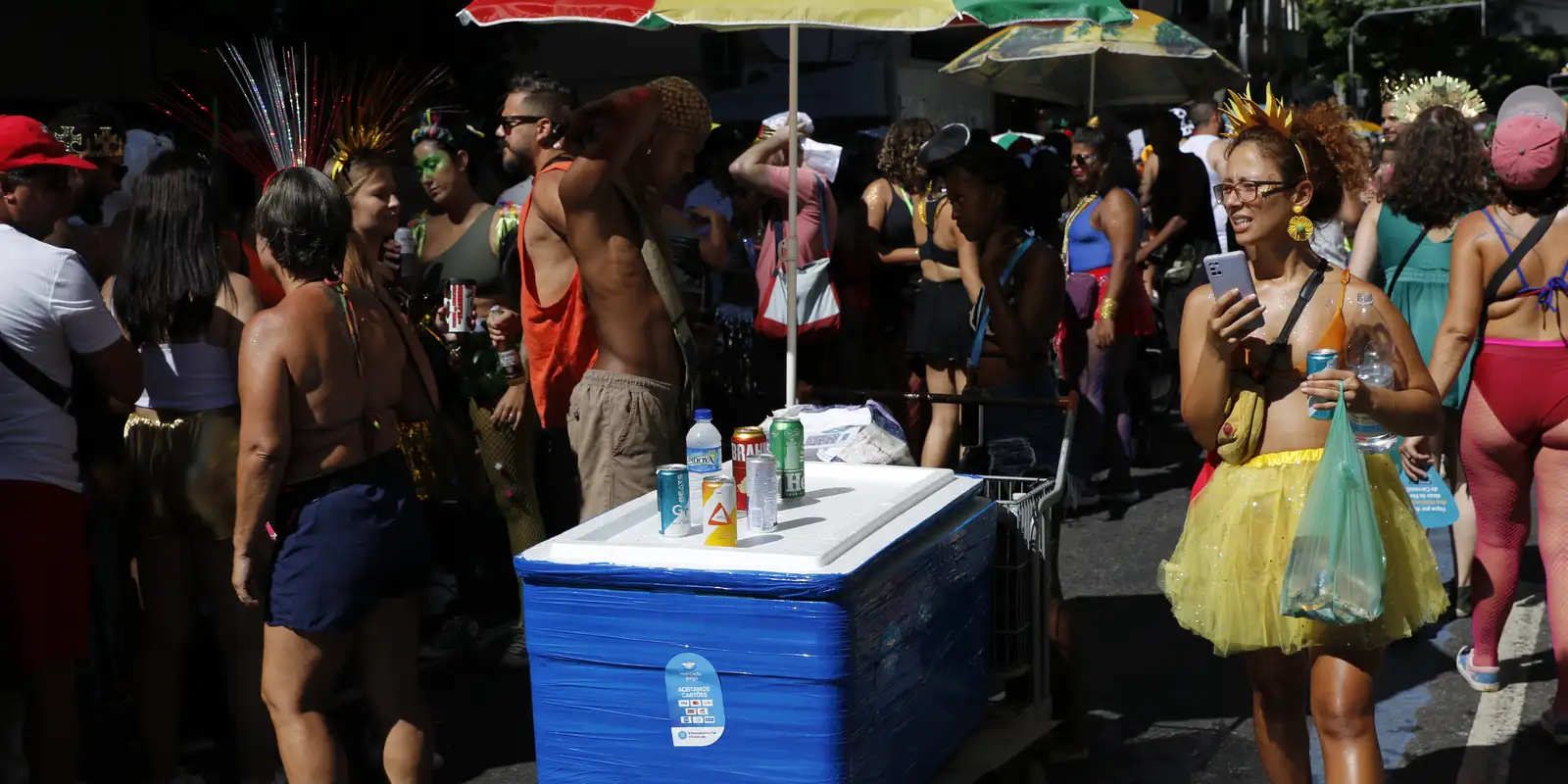 Golpes financeiros no carnaval: veja como se proteger da ação de criminosos
