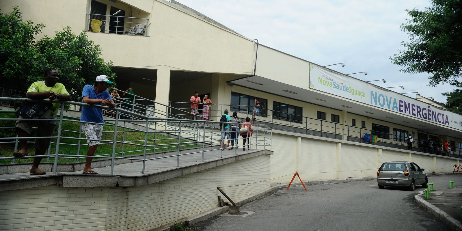 Seis pessoas morrem em tiroteio em bar de Nova Iguaçu, no Rio