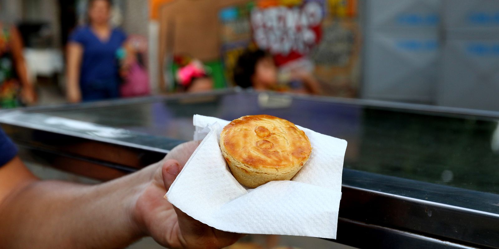 Serviços crescem 2,8% em 2025 e completam cinco anos de alta