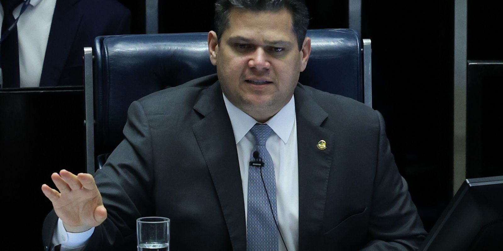 Alcolumbre mantém decisão sobre quebra de sigilo de Lulinha na CPMI do INSS