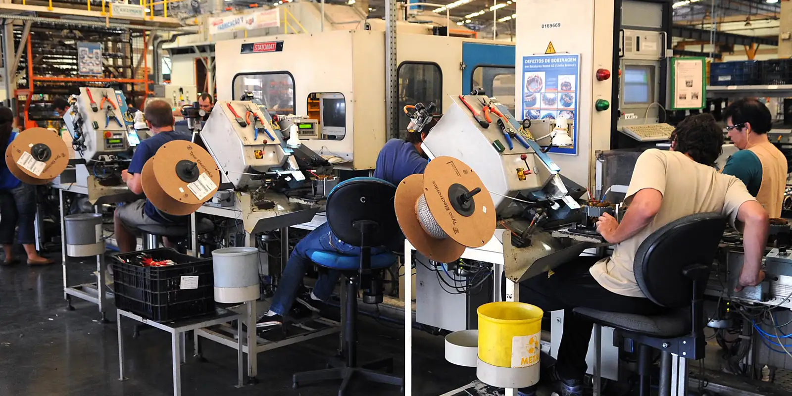 Crescimento industrial em janeiro não compensa perdas prévias