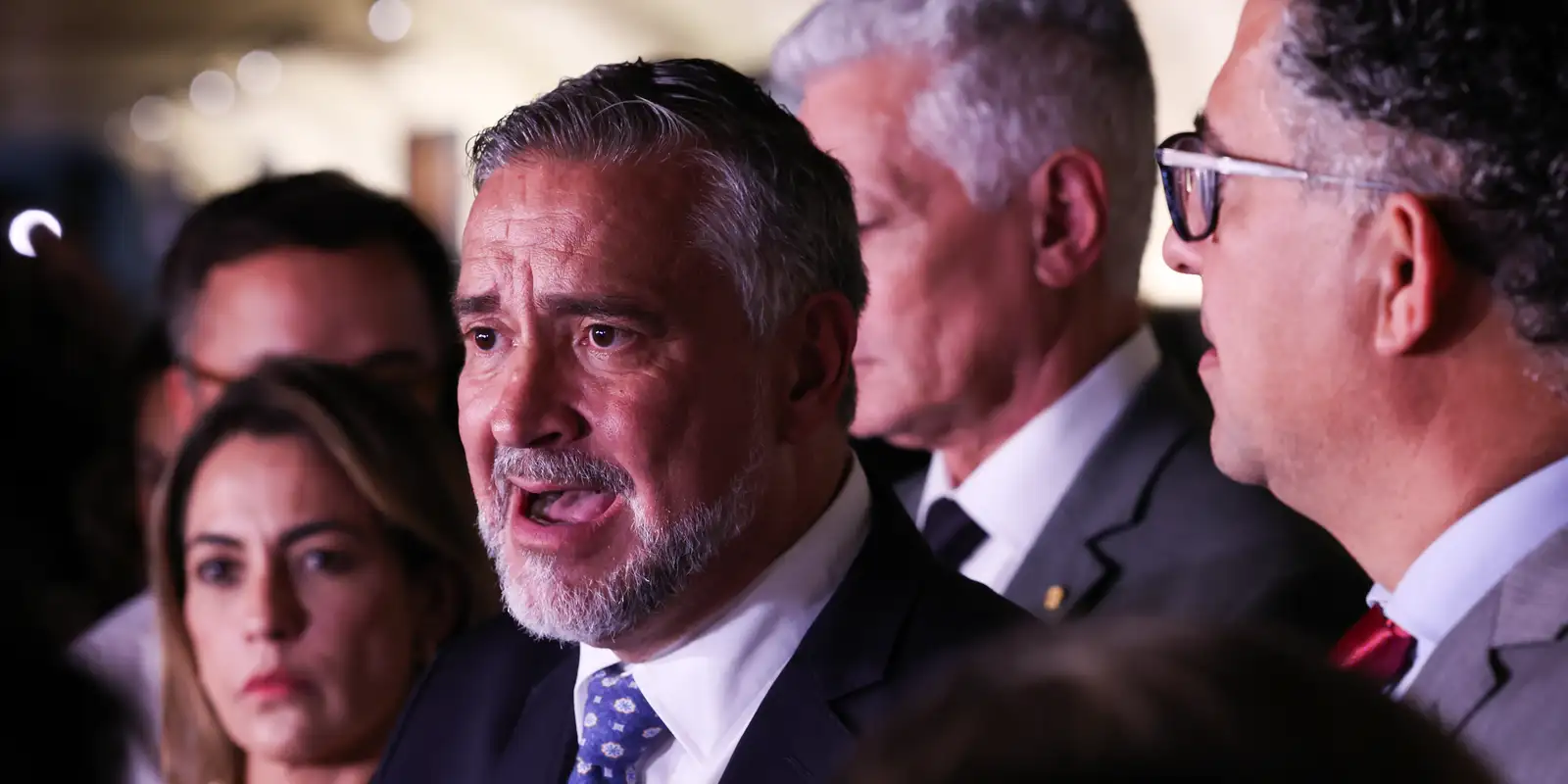 Base governista solicita indiciamento de Bolsonaro na CPMI do INSS