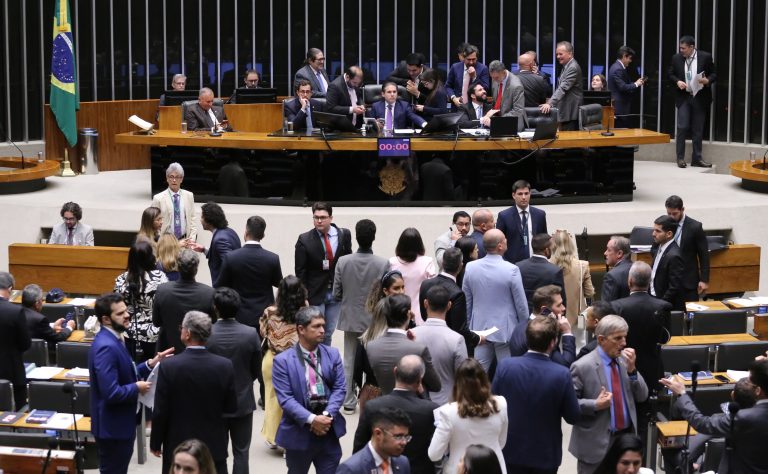 Câmara dos Deputados aprova acordos internacionais que avançam para o Senado