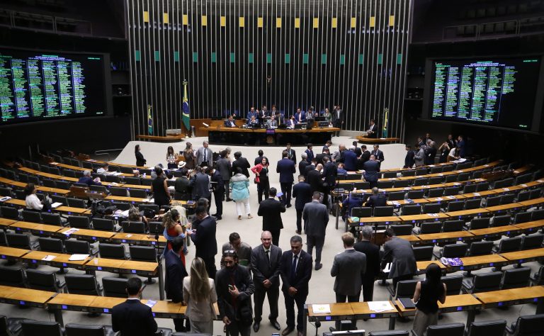 Câmara dos Deputados aprova PEC da Segurança Pública em primeira votação