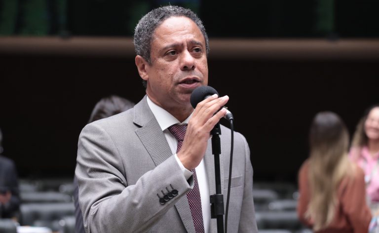 Deputados aprovam proposta que criminaliza desaparecimento forçado