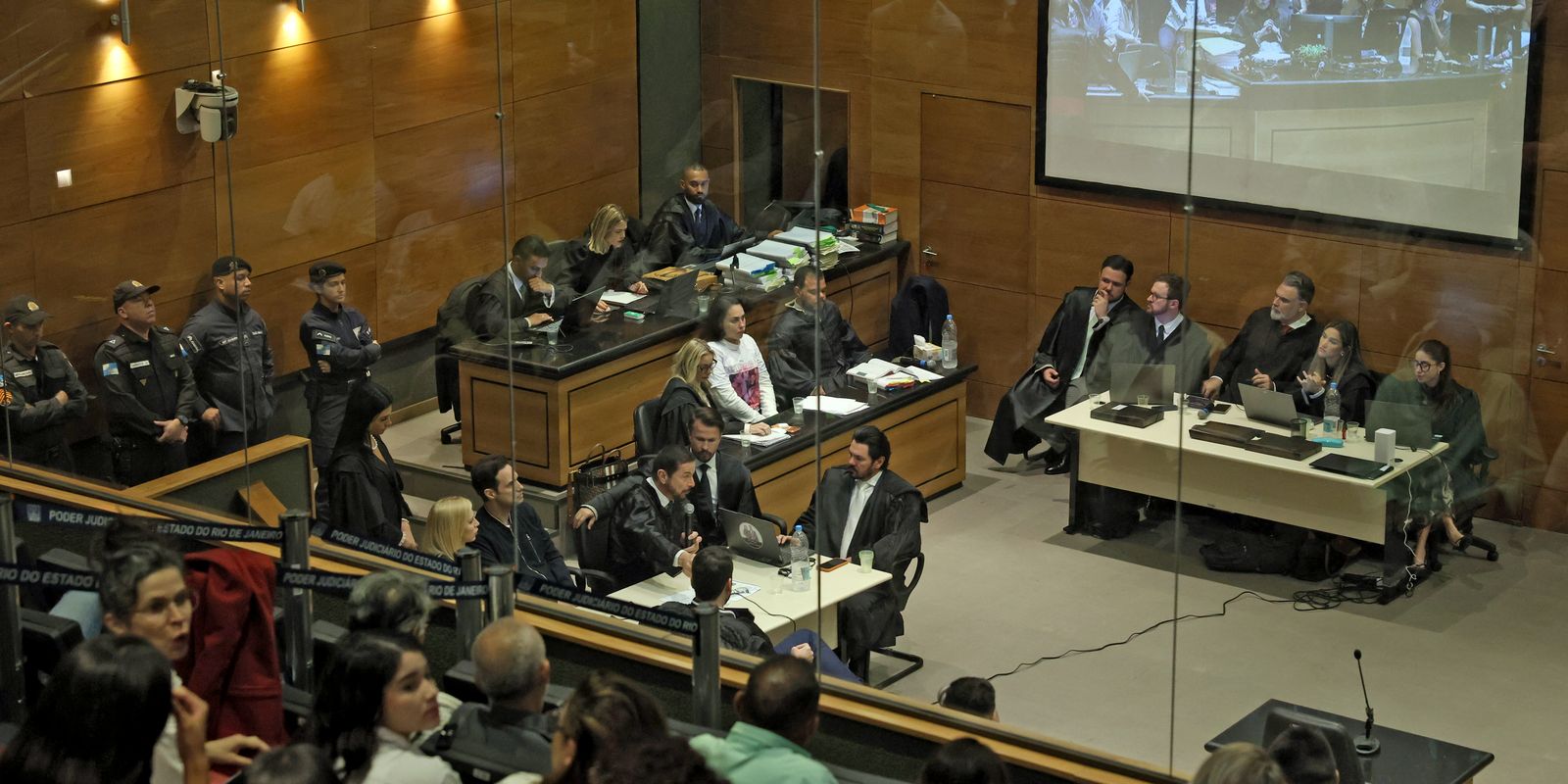 Prefeitura do Rio demite Monique Medeiros, mãe de Henry Borel
