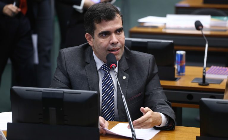 Comissão aprova projeto que autoriza juízes a conceder o divórcio mesmo com litígios patrimoniais