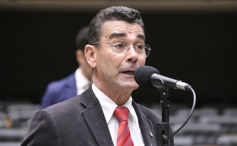 Comissão de Direitos Humanos da Câmara debate moradia digna; participe da audiência
