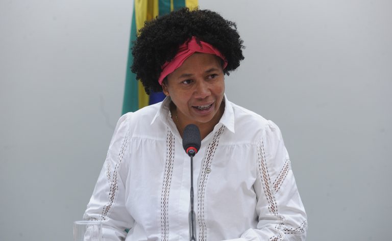 Comissão de Saúde aprova qualificação de profissionais para detecção precoce do câncer infantojuvenil
