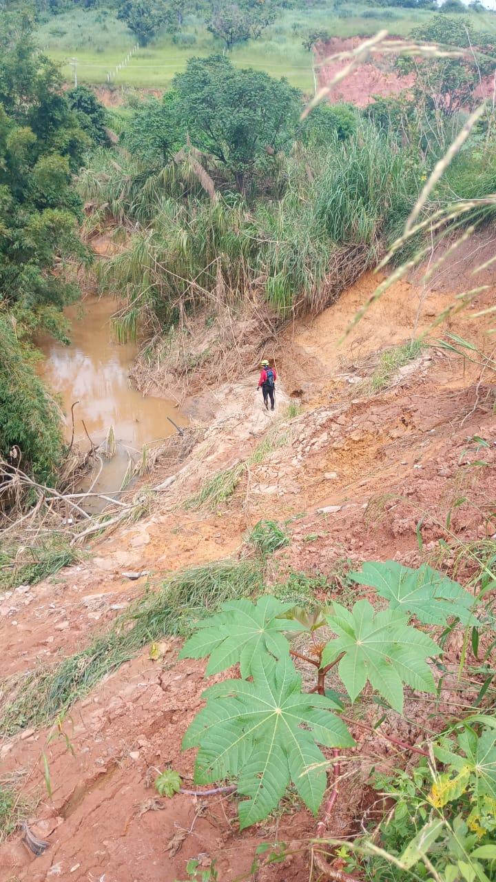 Corpo de Bombeiros intensifica buscas por desaparecido em Ubá