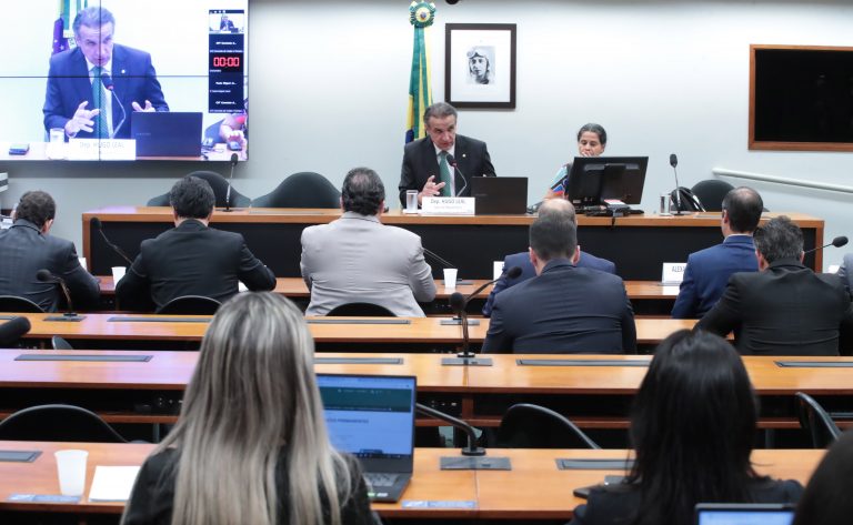 Deputado exige solução para cobranças indevidas em pedágio eletrônico