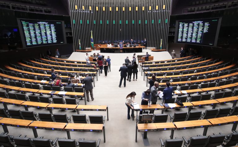 Câmara dos Deputados pode debater novo regime para instituições financeiras
