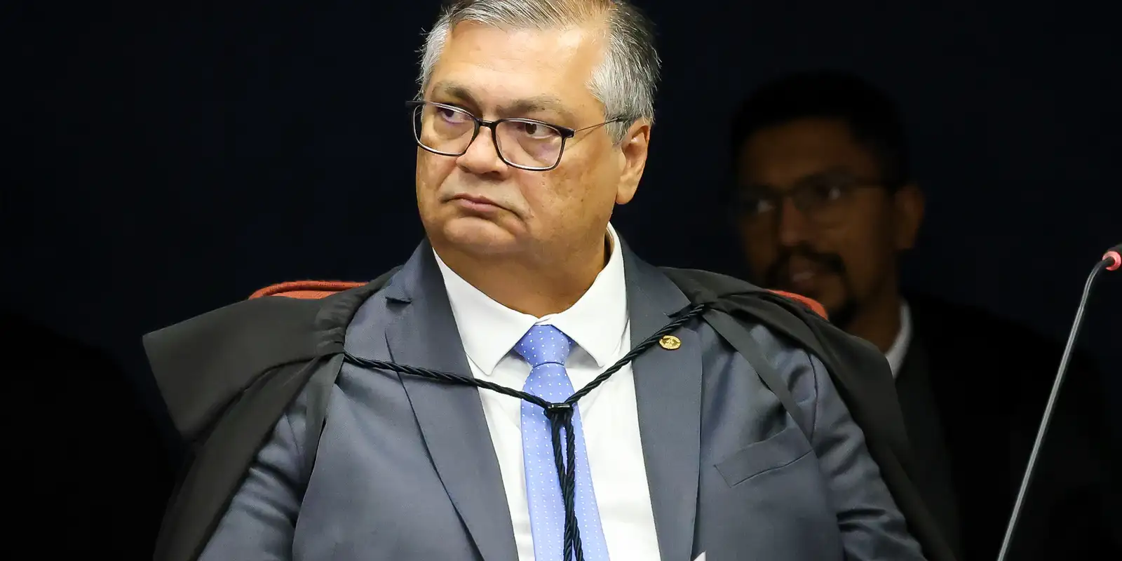 Dino afasta prefeito e vice de Macapá em investigação de desvio de verbas
