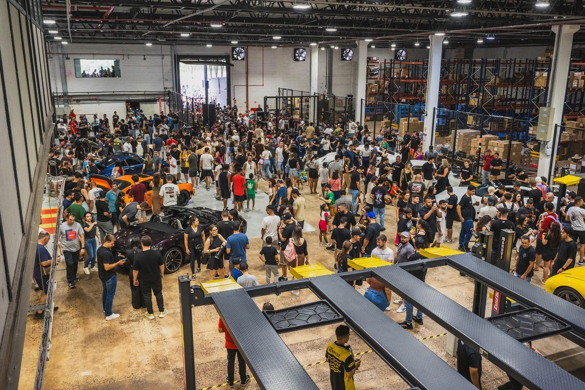 Evento automotivo arrecada 2 toneladas de doações para vítimas de enchentes em Minas Gerais