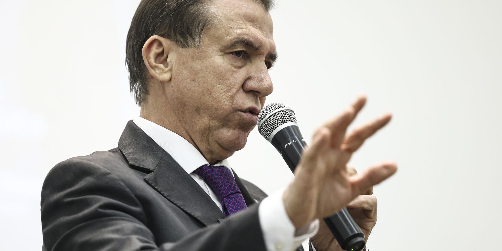 Governo cogita projeto de lei urgente se negociações sobre escala 6x1 não avançarem