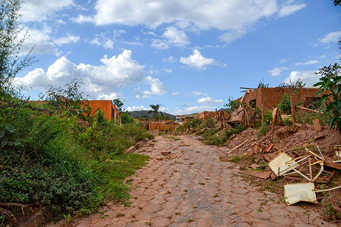 Instituições orientam atingidos em Mariana sobre tombamento e indenizações