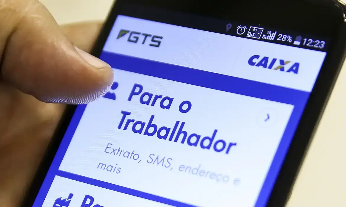 Multa de 40% do FGTS: entenda o que é e se esse direito pode acabar