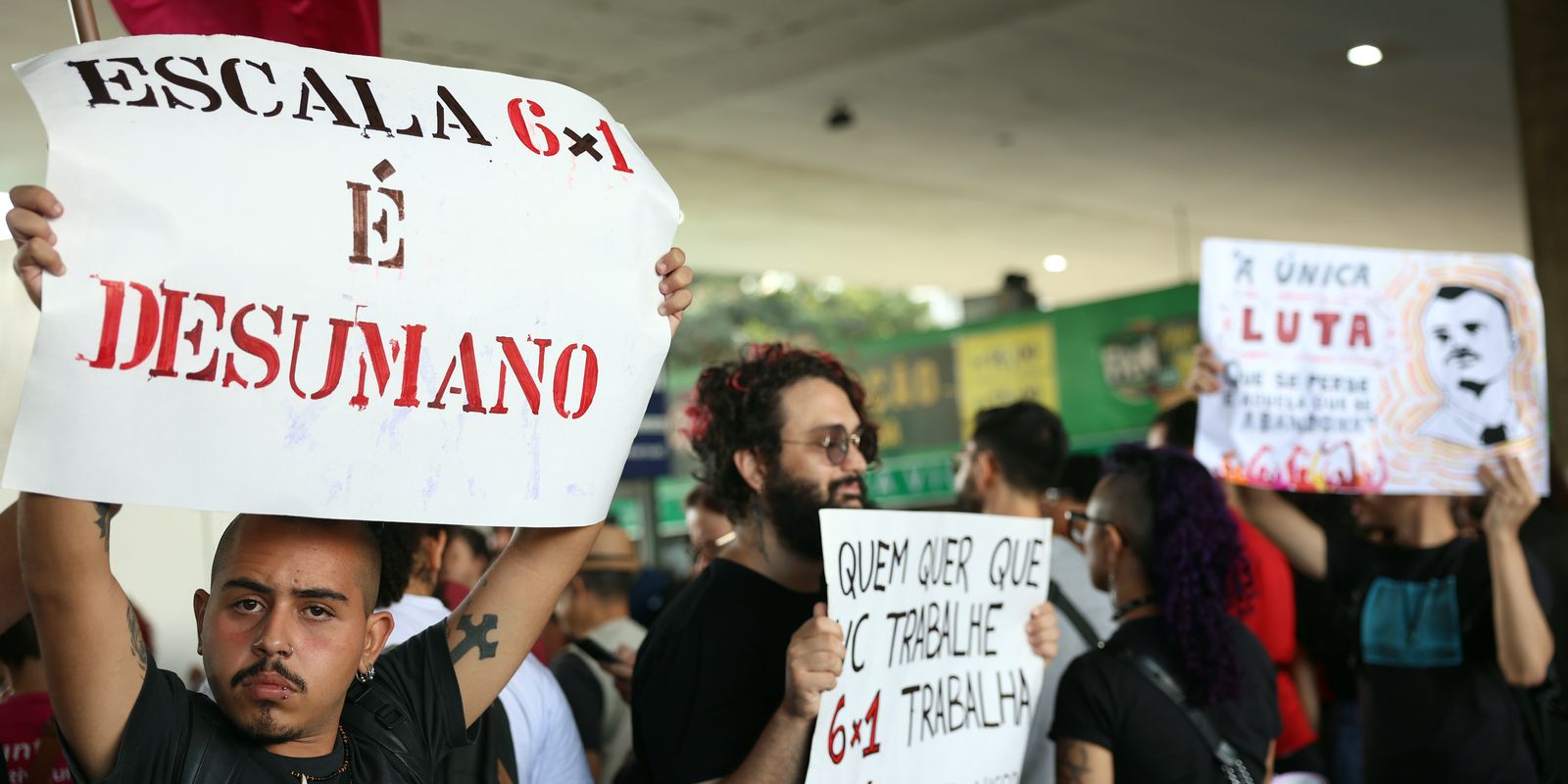 Pesquisa revela que 82% dos brasileiros até 40 anos apoiam o fim da jornada 6x1