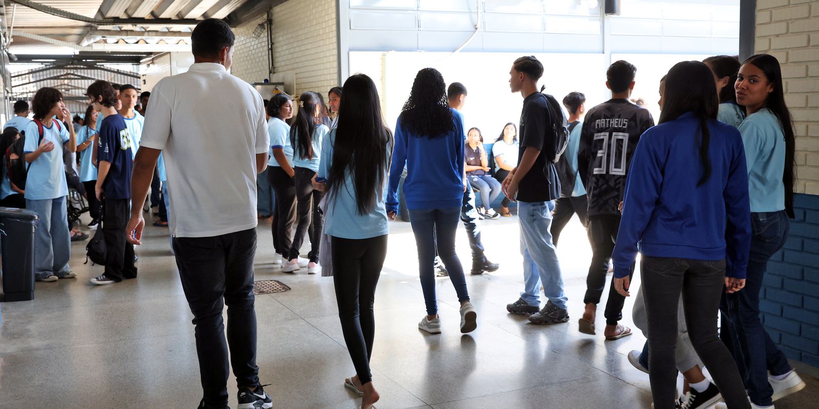 Pé-de-Meia libera pagamentos para estudantes nascidos em setembro e outubro