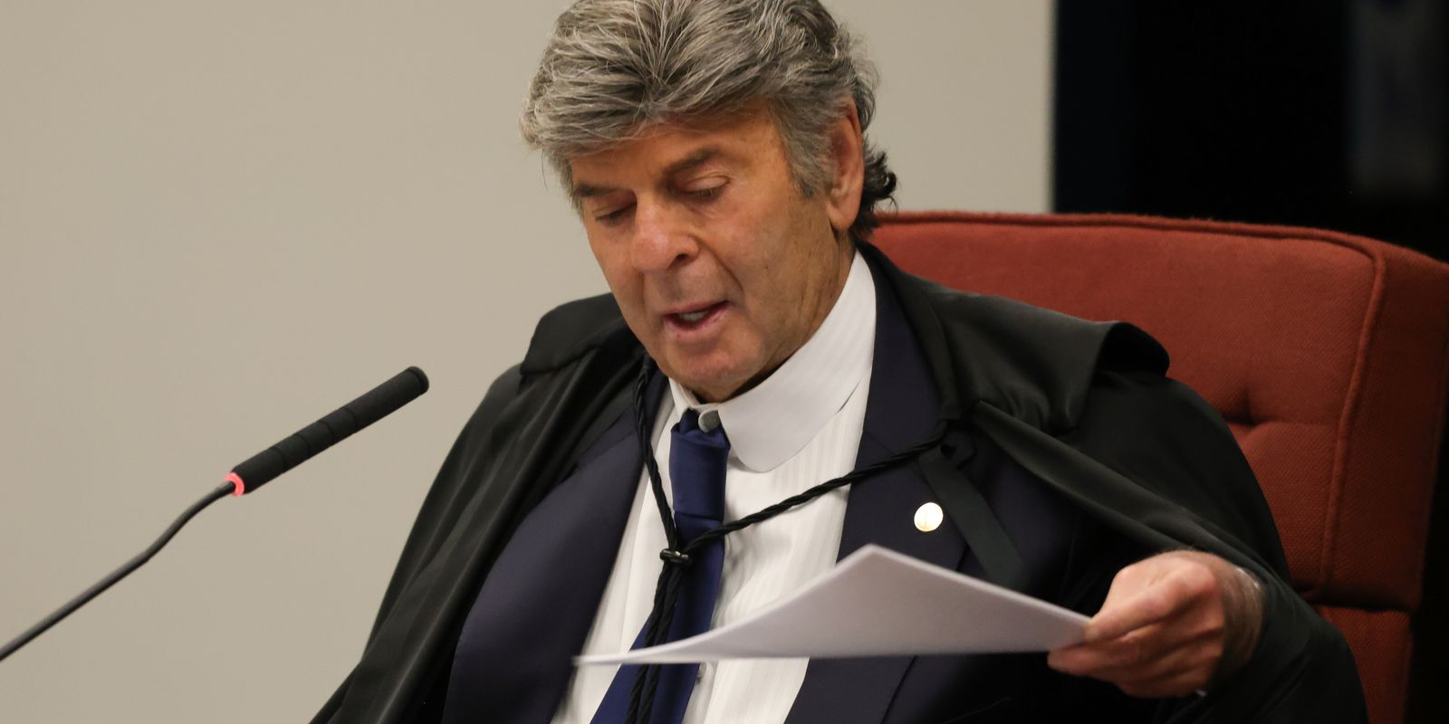 Pedido de destaque de Fux adia julgamento da privatização da Sabesp