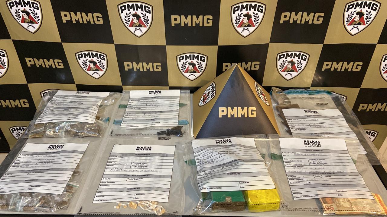 PM apreende mil munições, drogas e prende suspeitos em operações na região de Barbacena