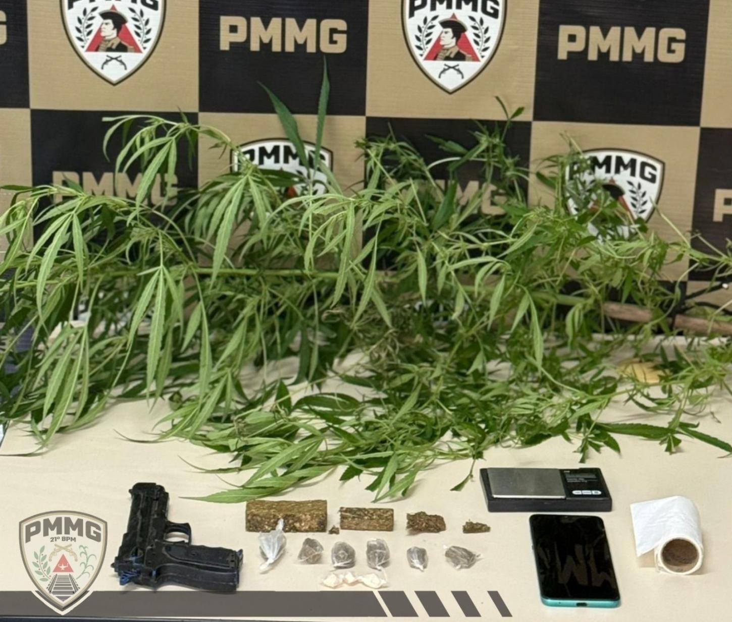 PM desarticula esquema de facção e cumpre mandado de prisão em Mercês e Ubá