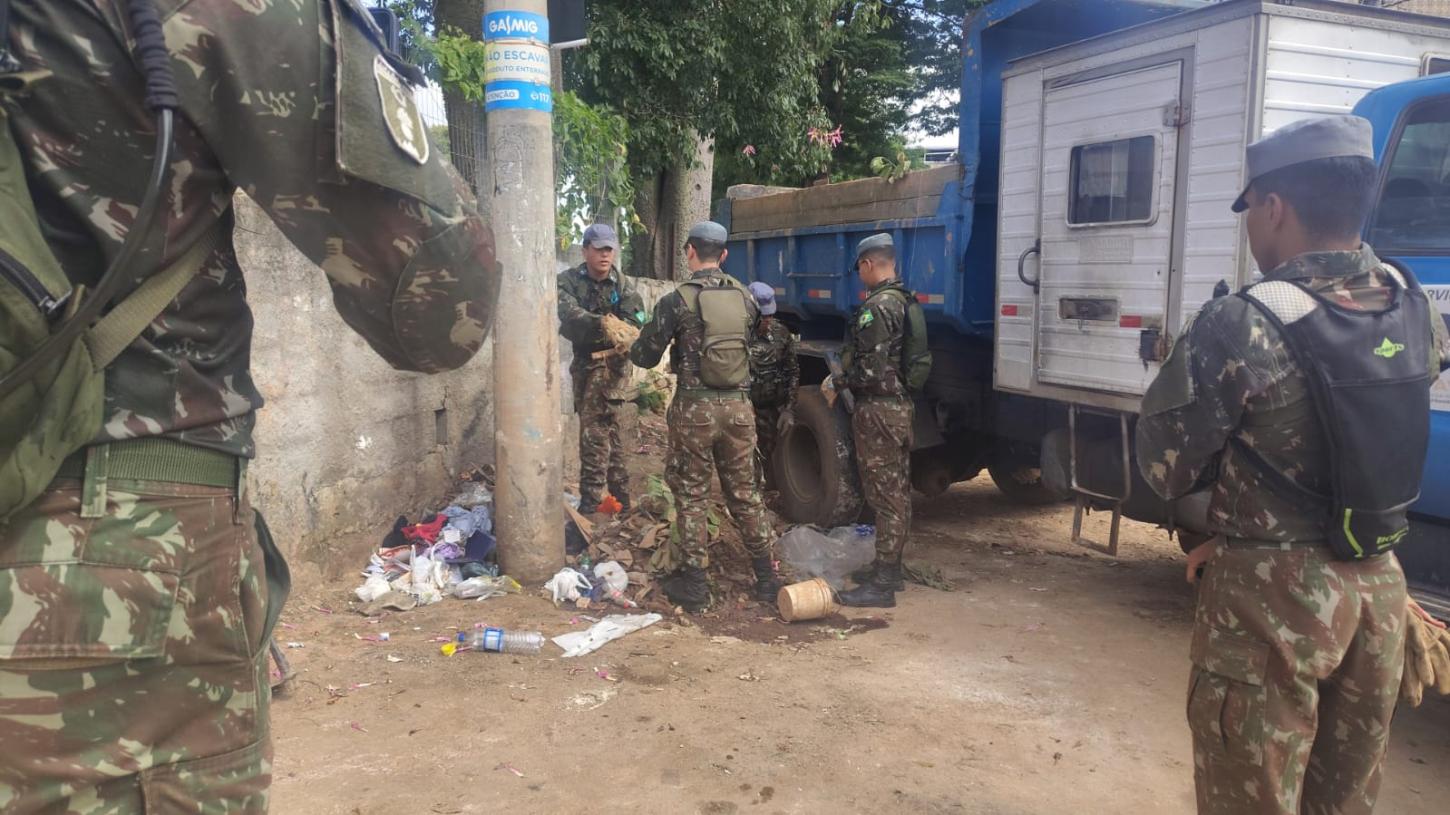 Defesa Civil ordena novas evacuações e limpeza urbana atende 13 bairros em Juiz de Fora