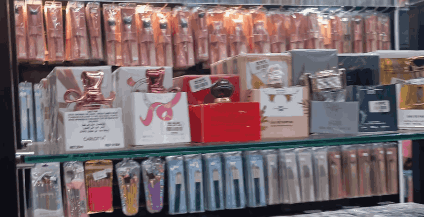 Prefeitura de Juiz de Fora interdita perfumes irregulares em loja no Centro