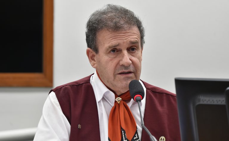 Proposta acelera pensão por morte para órfãos de feminicídio