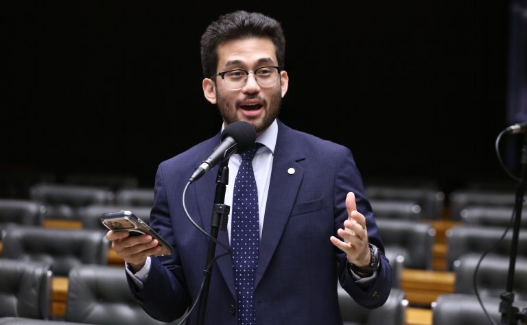 Proposta legislativa eleva a punição para importunação sexual