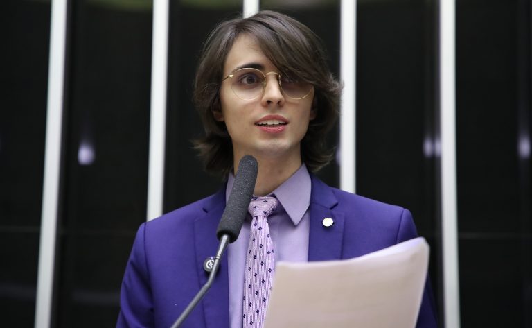 Proposta institui testamento digital gratuito para ativos virtuais e outros bens