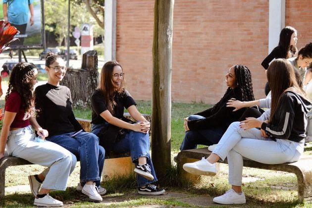 UFJF retoma aulas nesta segunda-feira com 14 mil alunos e alerta para o trânsito