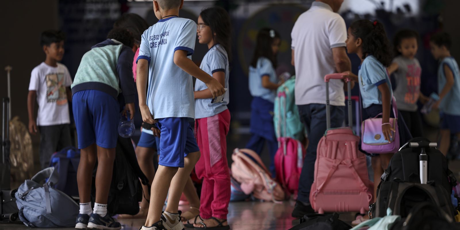Unesco: 273 milhões de jovens permanecem fora da escola globalmente