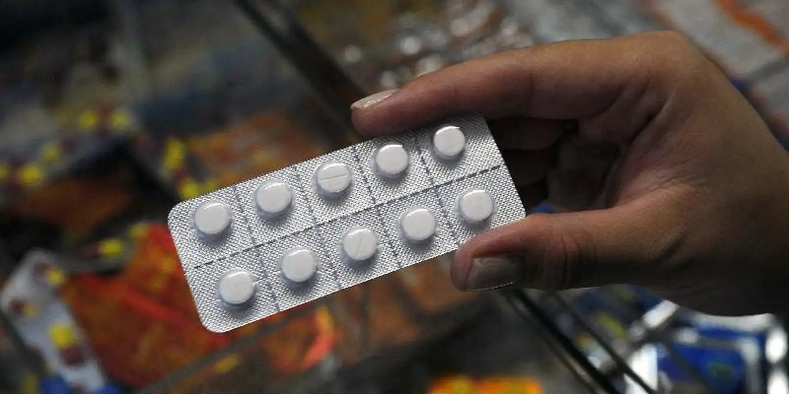 Anvisa determina recolhimento de lote de dipirona devido a desvio de qualidade