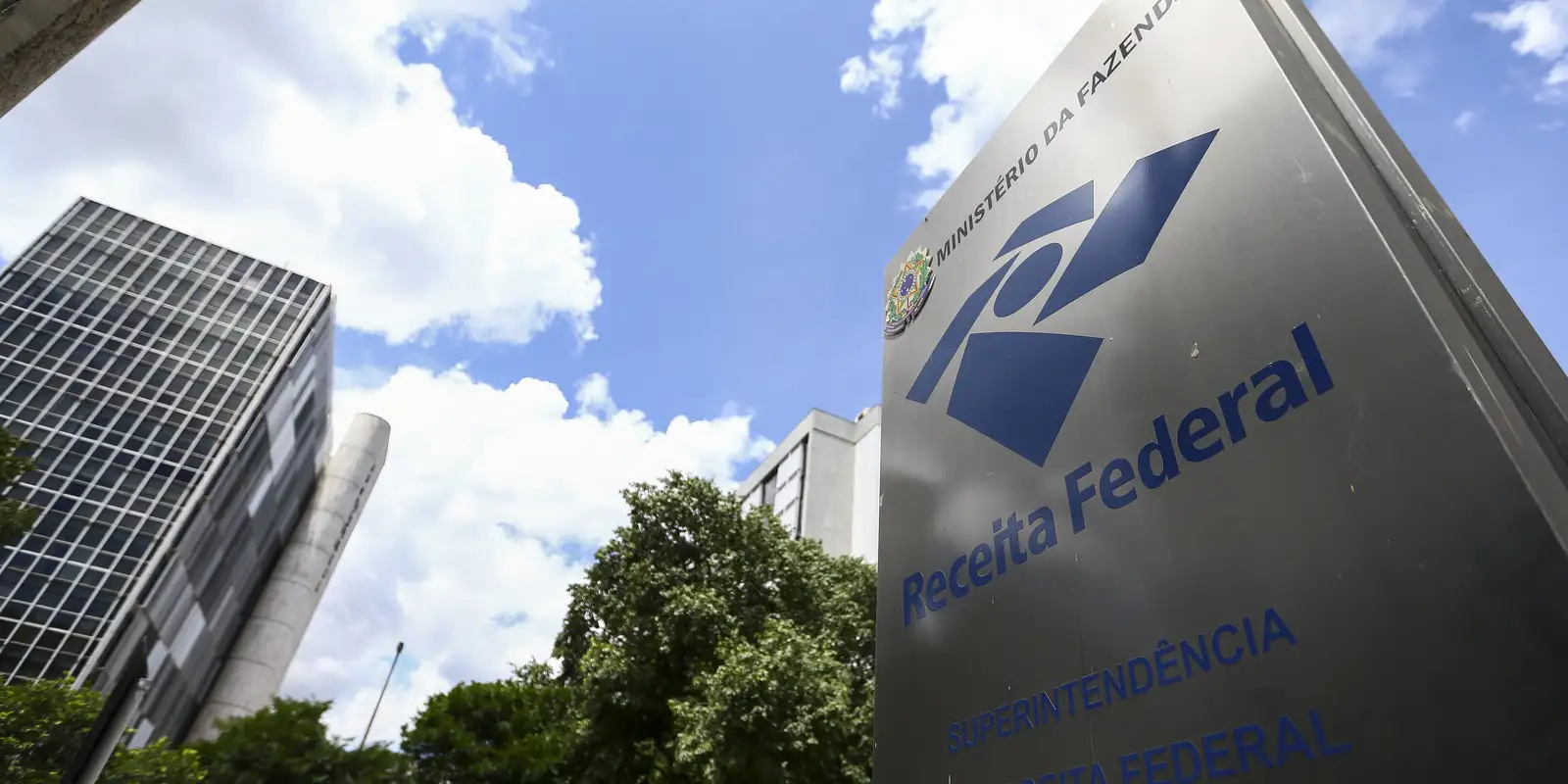 Arrecadação federal atinge recorde de R$ 229,2 bilhões em março