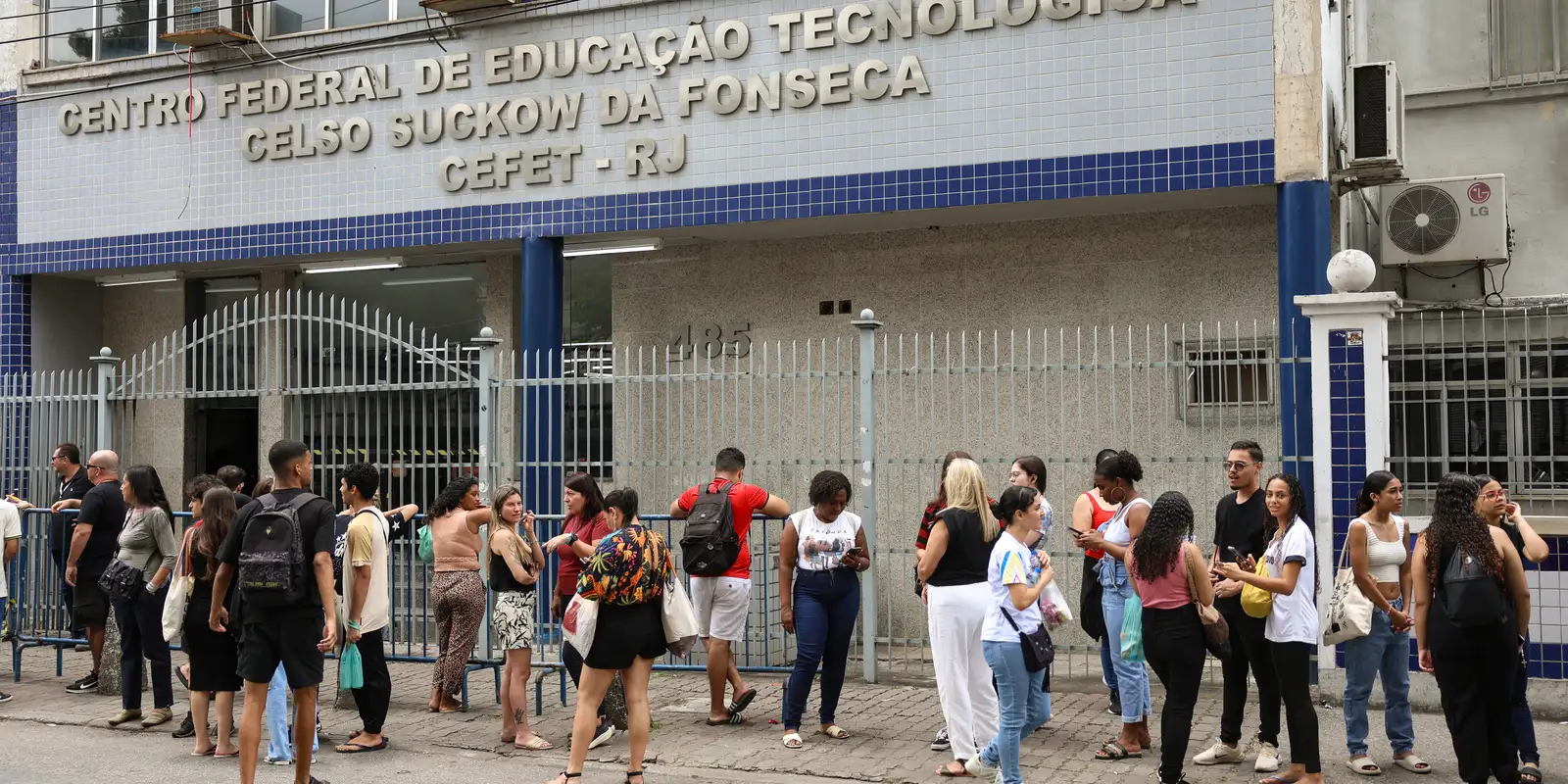 Cefet Rio oferece 22 vagas para professor com remuneração de até R$ 13 mil